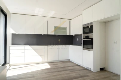 Moradia T3 para Venda em Carcavelos e Parede