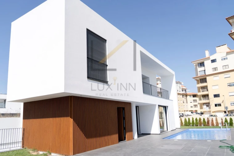 Moradia T3 para Venda em Carcavelos e Parede