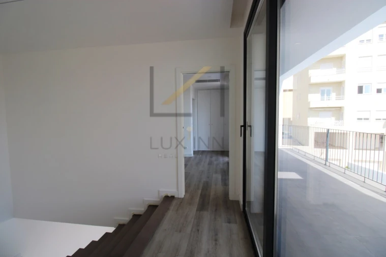 Moradia T3 para Venda em Carcavelos e Parede Foto 7