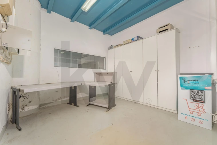 Armazém para Arrendamento em Caniço Foto 13