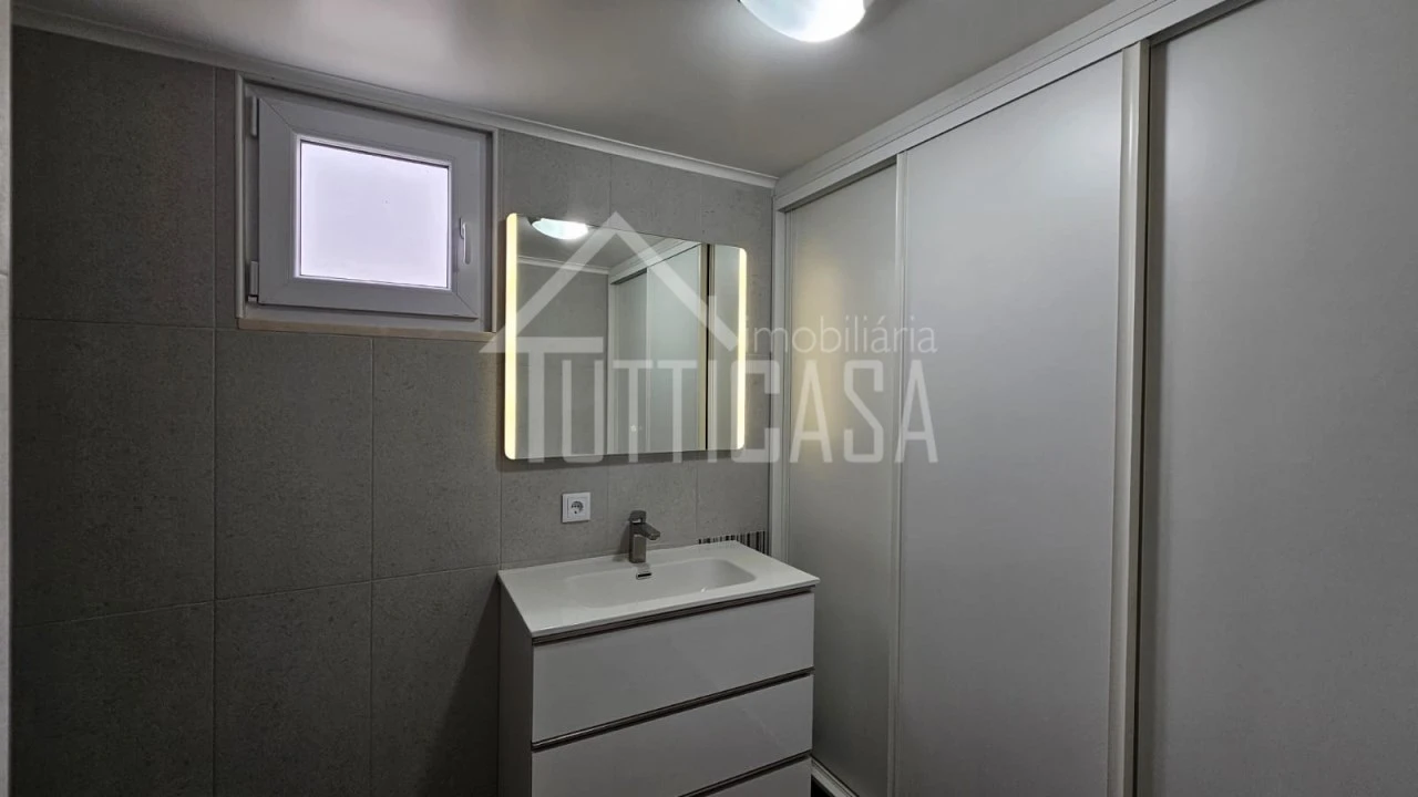 Moradia T2 para Venda em Venda do Pinheiro e Santo Estêvão das Galés Foto 20