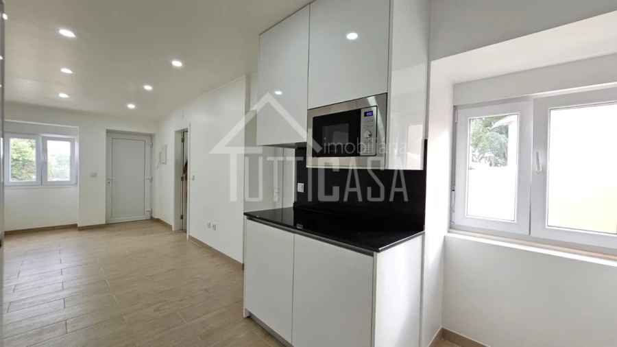 Moradia T2 para Venda em Venda do Pinheiro e Santo Estêvão das Galés Foto 7