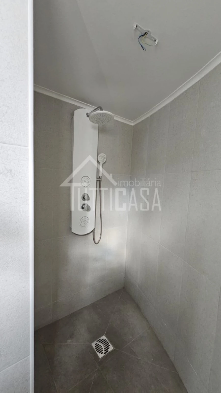 Moradia T2 para Venda em Venda do Pinheiro e Santo Estêvão das Galés Foto 21