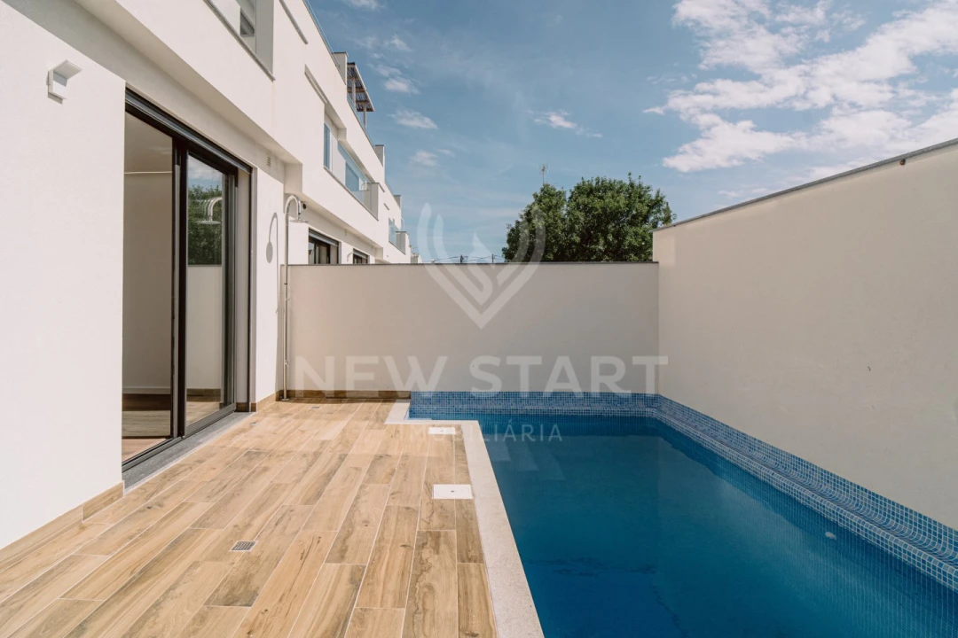 Moradia T3 para Venda em Moncarapacho e Fuseta Foto 1