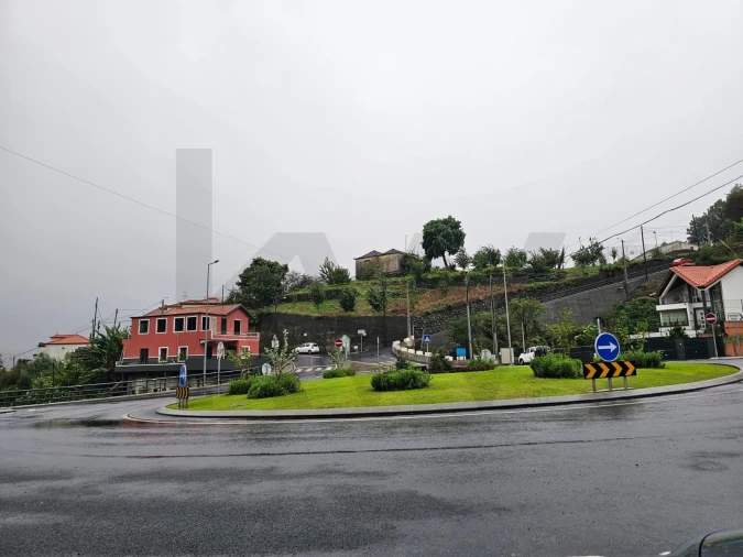 Loja para Arrendamento em Jardim da Serra Foto 11