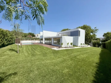 Moradia T5 para Venda em Lumiar