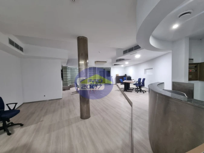 Loja para Arrendamento em Grijó e Sermonde Foto 3