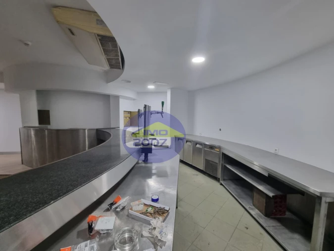 Loja para Arrendamento em Grijó e Sermonde Foto 6