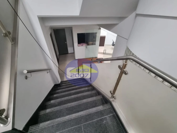 Loja para Arrendamento em Grijó e Sermonde Foto 14