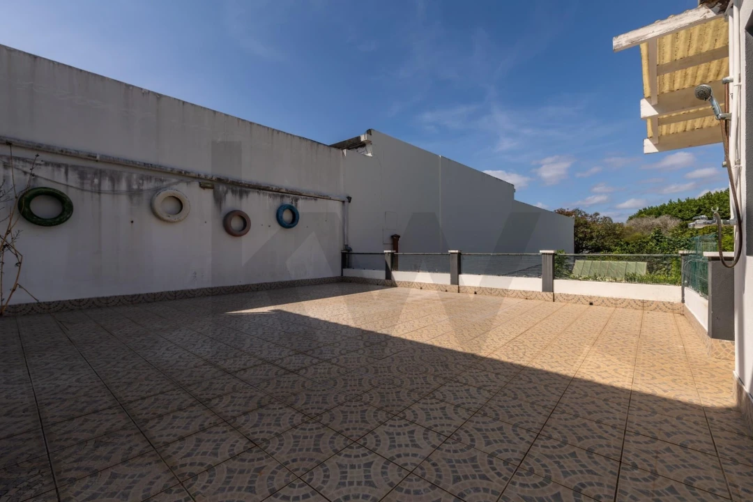 Moradia T5 para Venda em Lagoa (Nossa Senhora do Rosario) Foto 8