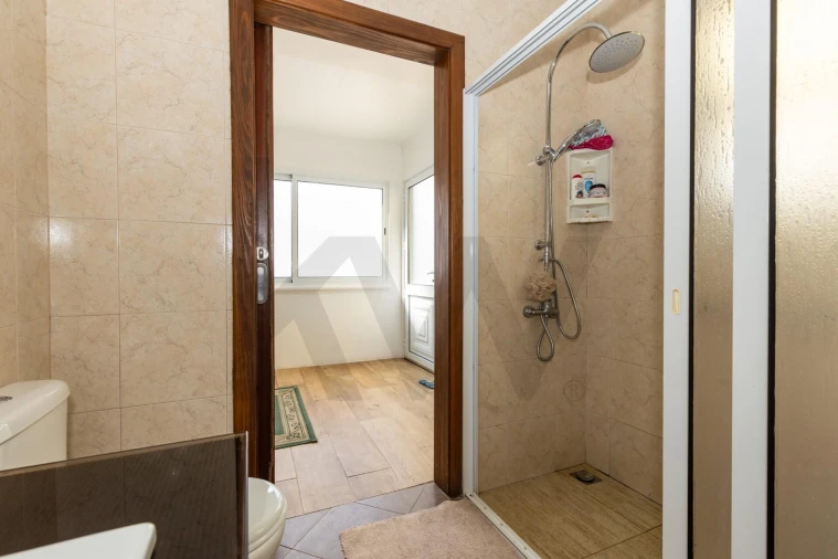 Moradia T5 para Venda em Lagoa (Nossa Senhora do Rosario) Foto 19