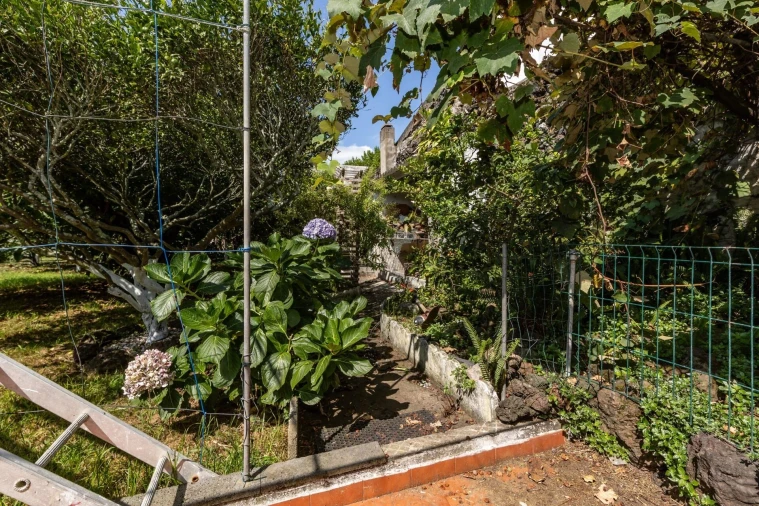 Moradia T5 para Venda em Lagoa (Nossa Senhora do Rosario) Foto 52