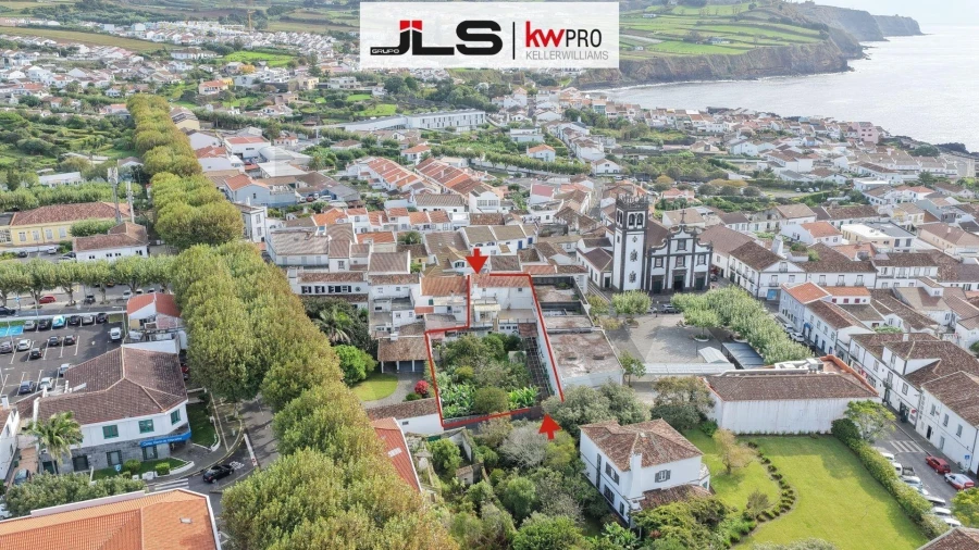 Moradia T5 para Venda em Lagoa (Nossa Senhora do Rosario) Foto 1