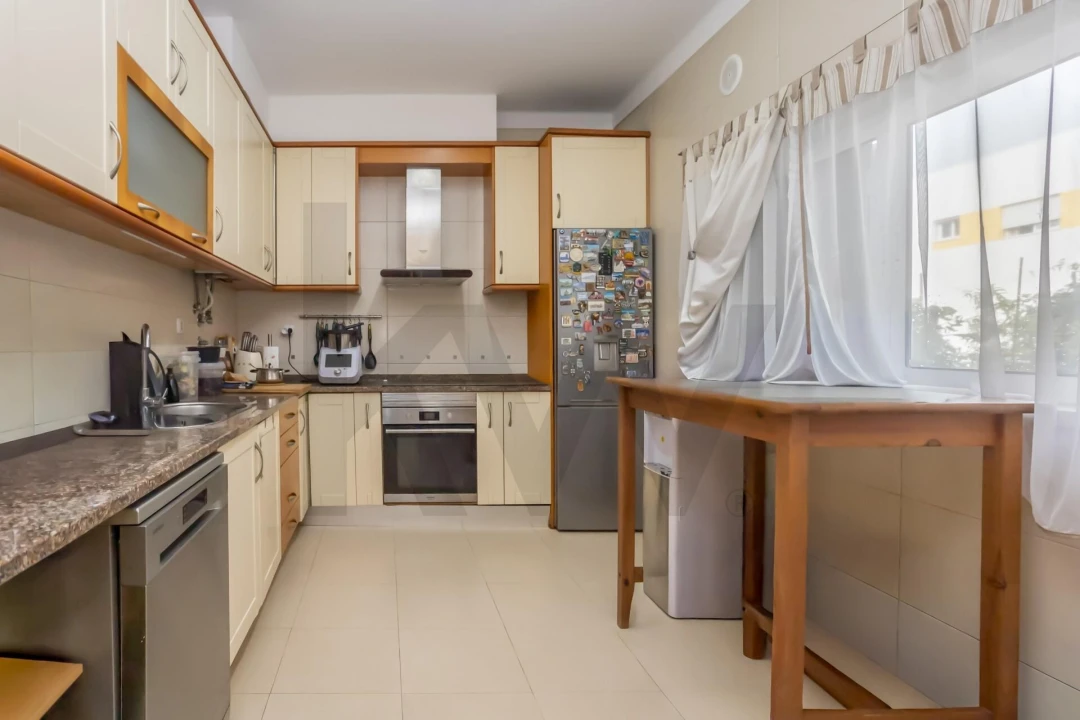 Moradia T4 para Venda em Alhos Vedros Foto 3