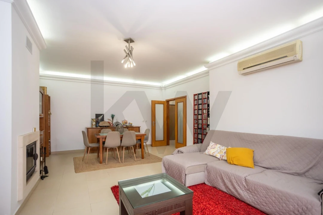 Moradia T4 para Venda em Alhos Vedros Foto 9