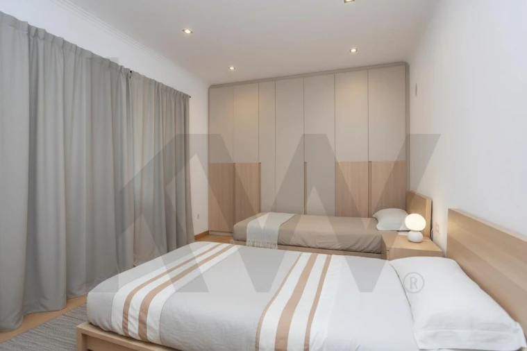 Moradia T4 para Venda em Alhos Vedros Foto 5