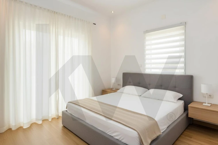 Moradia T4 para Venda em Alhos Vedros Foto 4