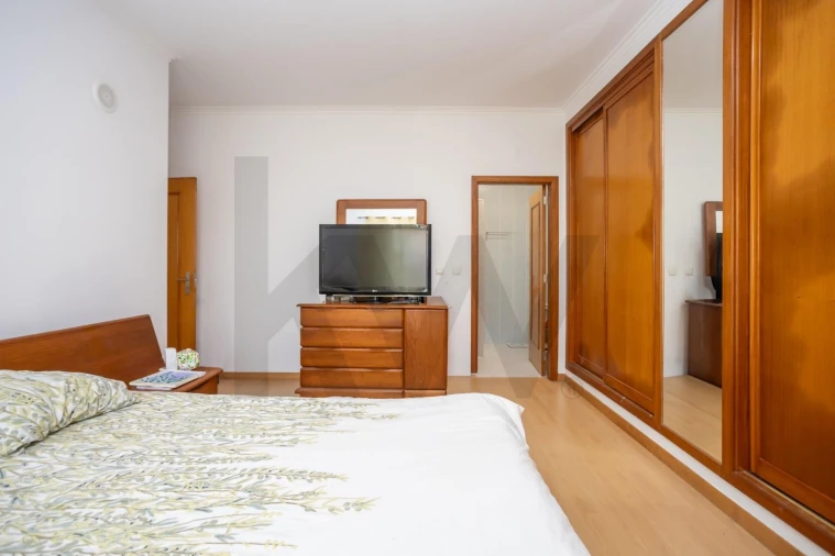 Moradia T4 para Venda em Alhos Vedros Foto 16