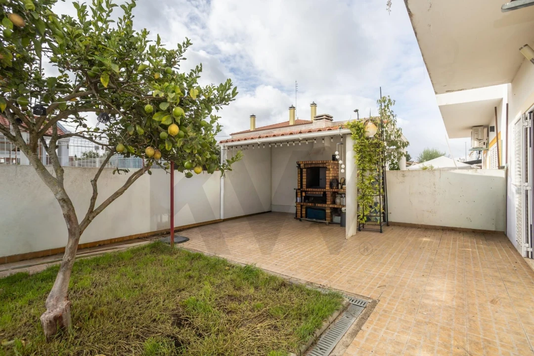 Moradia T4 para Venda em Alhos Vedros Foto 29