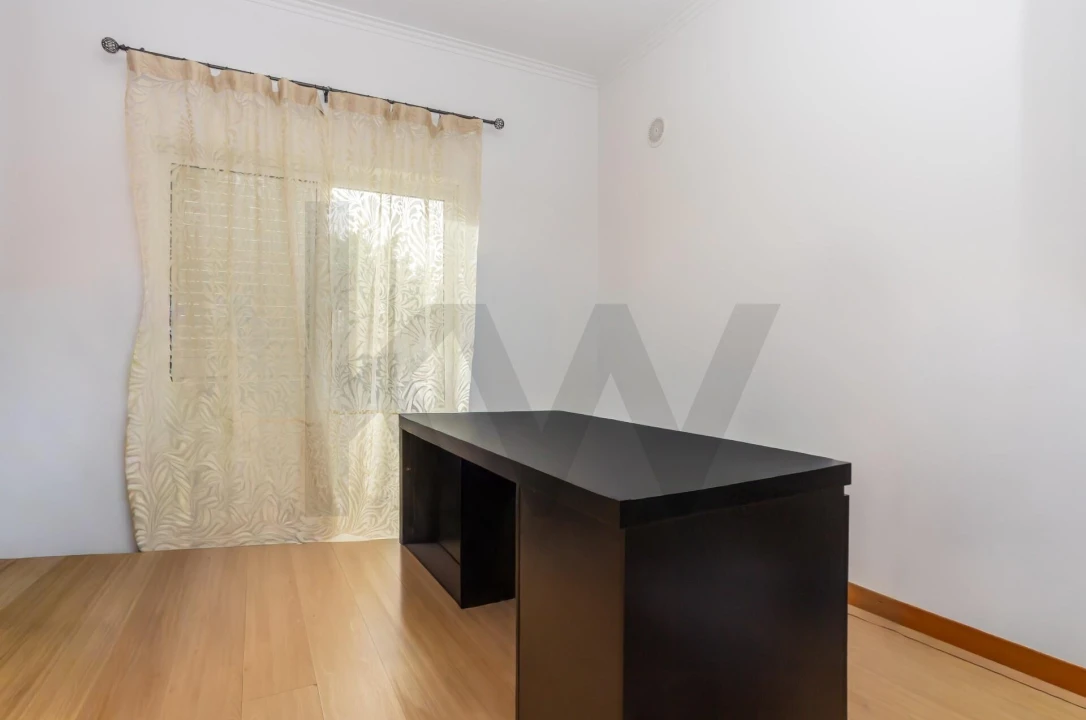 Moradia T4 para Venda em Alhos Vedros Foto 12