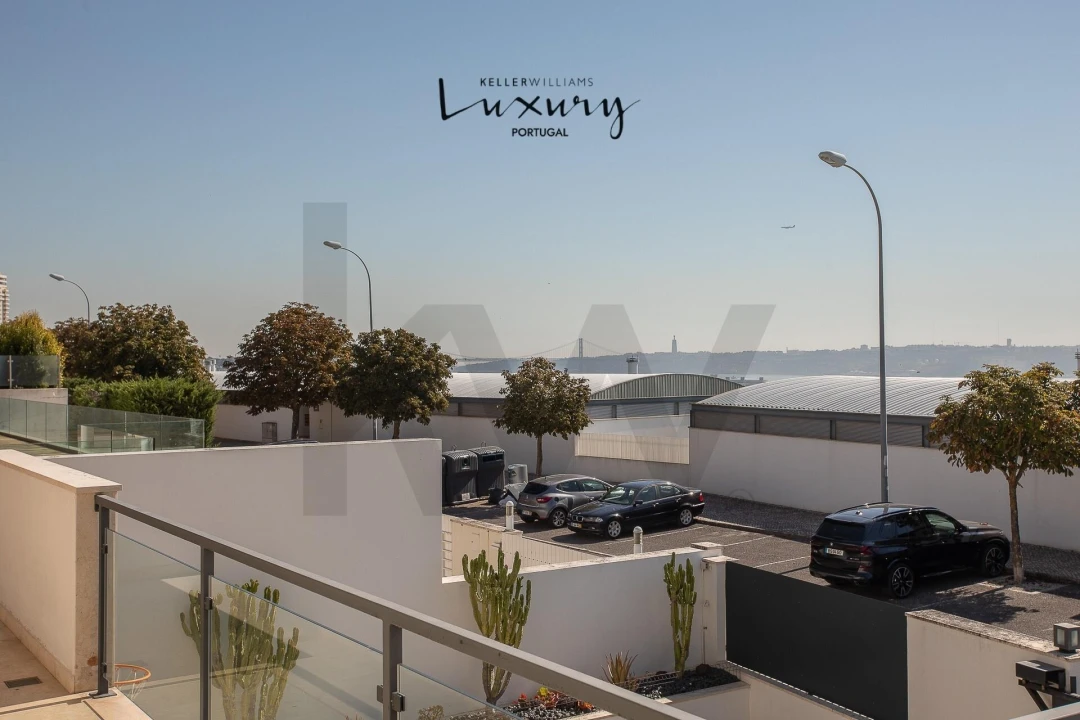 Moradia T5 para Venda em Algés, Linda-A-Velha e Cruz Quebrada-Dafundo Foto 36