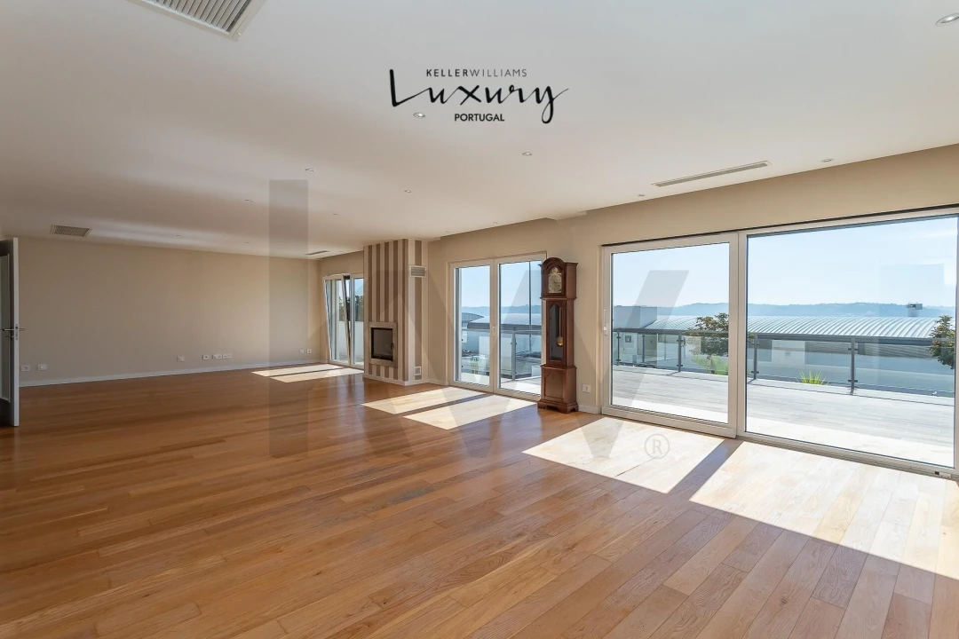 Moradia T5 para Venda em Algés, Linda-A-Velha e Cruz Quebrada-Dafundo Foto 19