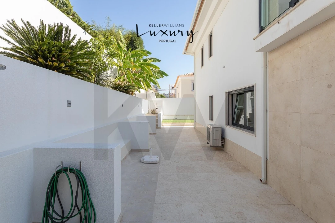 Moradia T5 para Venda em Algés, Linda-A-Velha e Cruz Quebrada-Dafundo Foto 31