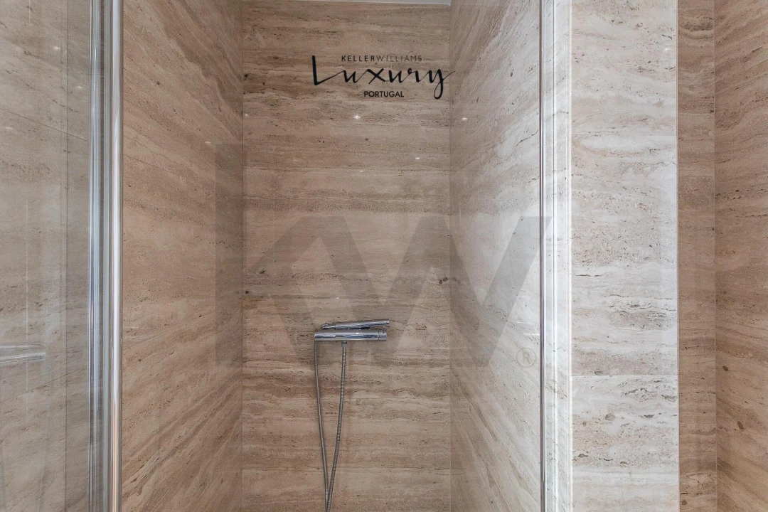 Moradia T5 para Venda em Algés, Linda-A-Velha e Cruz Quebrada-Dafundo Foto 8