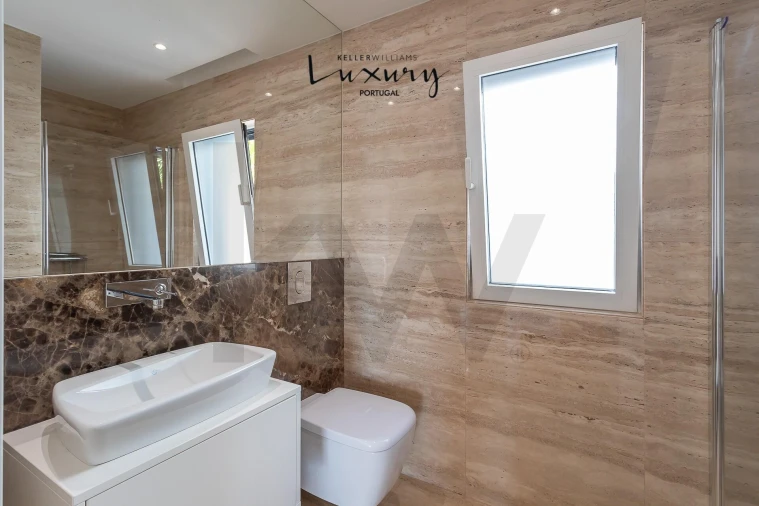 Moradia T5 para Venda em Algés, Linda-A-Velha e Cruz Quebrada-Dafundo Foto 7