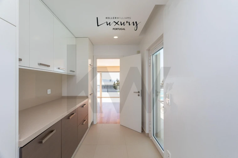 Moradia T5 para Venda em Algés, Linda-A-Velha e Cruz Quebrada-Dafundo Foto 14