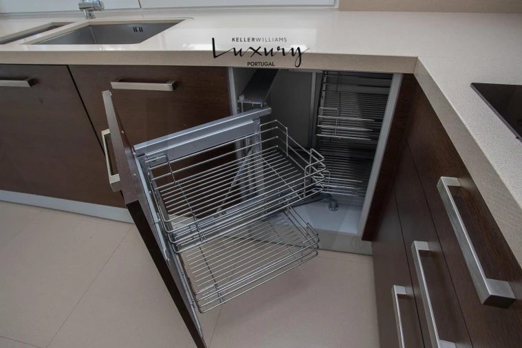 Moradia T5 para Venda em Algés, Linda-A-Velha e Cruz Quebrada-Dafundo Foto 16