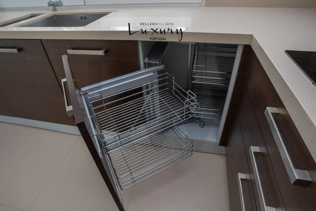 Moradia T5 para Venda em Algés, Linda-A-Velha e Cruz Quebrada-Dafundo Foto 16