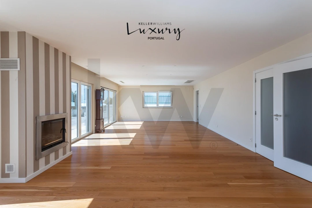 Moradia T5 para Venda em Algés, Linda-A-Velha e Cruz Quebrada-Dafundo Foto 18