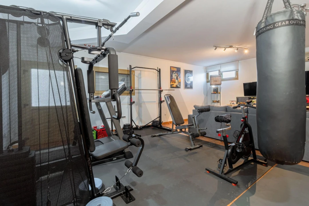 Moradia T4 para Venda em Almargem do Bispo, Pêro Pinheiro e Montelavar Foto 48