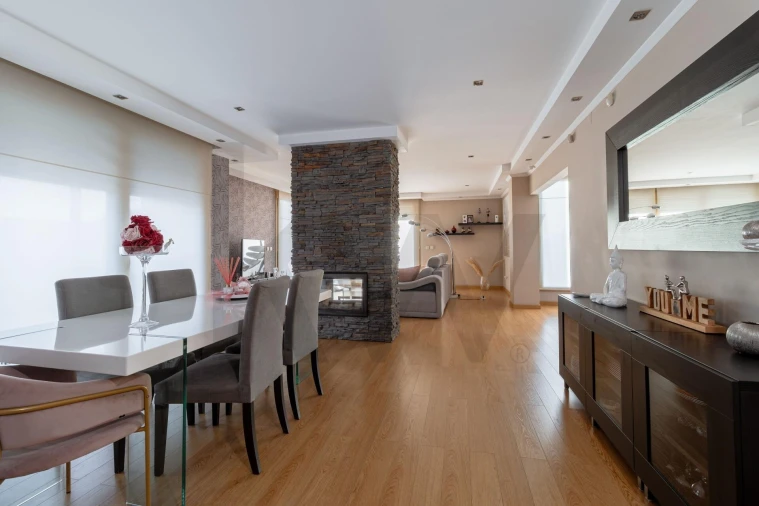 Moradia T4 para Venda em Almargem do Bispo, Pêro Pinheiro e Montelavar Foto 41