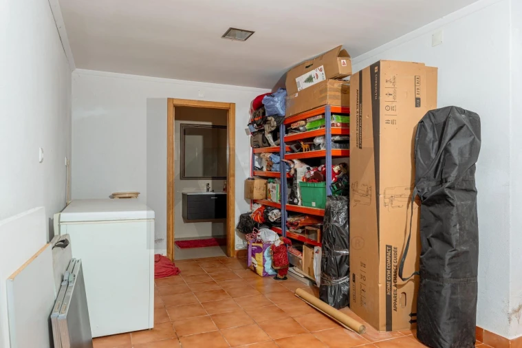 Moradia T4 para Venda em Almargem do Bispo, Pêro Pinheiro e Montelavar Foto 50