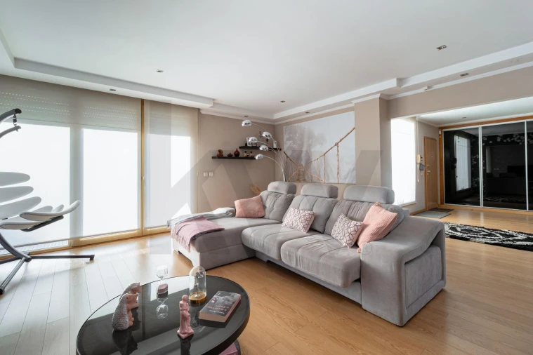 Moradia T4 para Venda em Almargem do Bispo, Pêro Pinheiro e Montelavar Foto 45