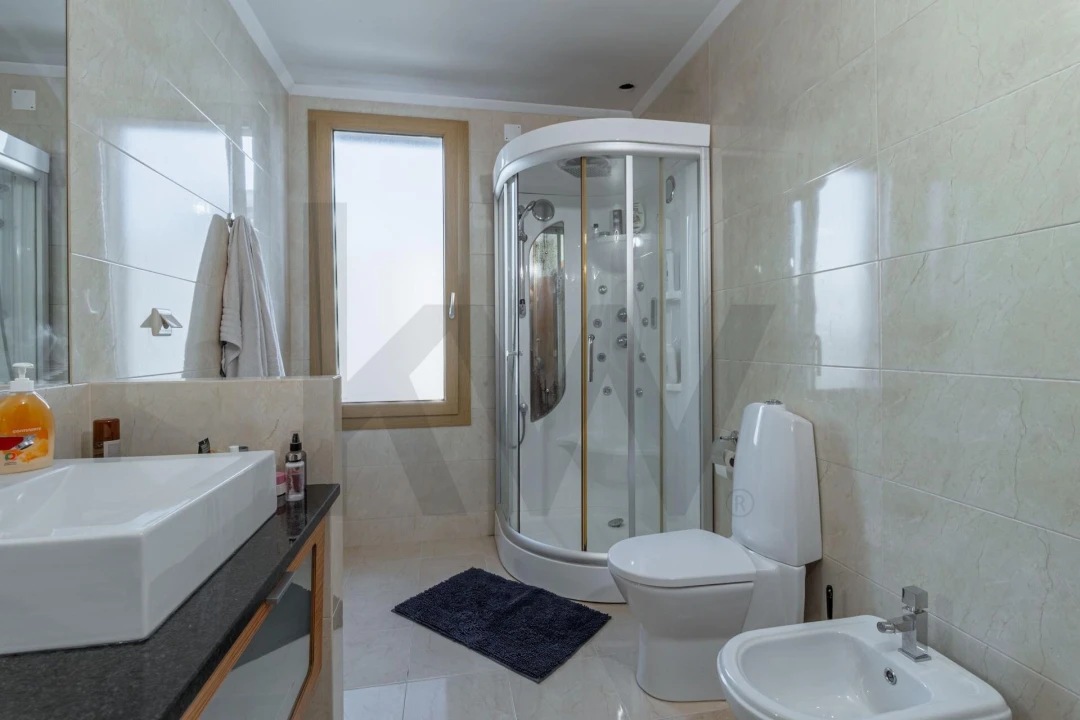 Moradia T4 para Venda em Almargem do Bispo, Pêro Pinheiro e Montelavar Foto 20