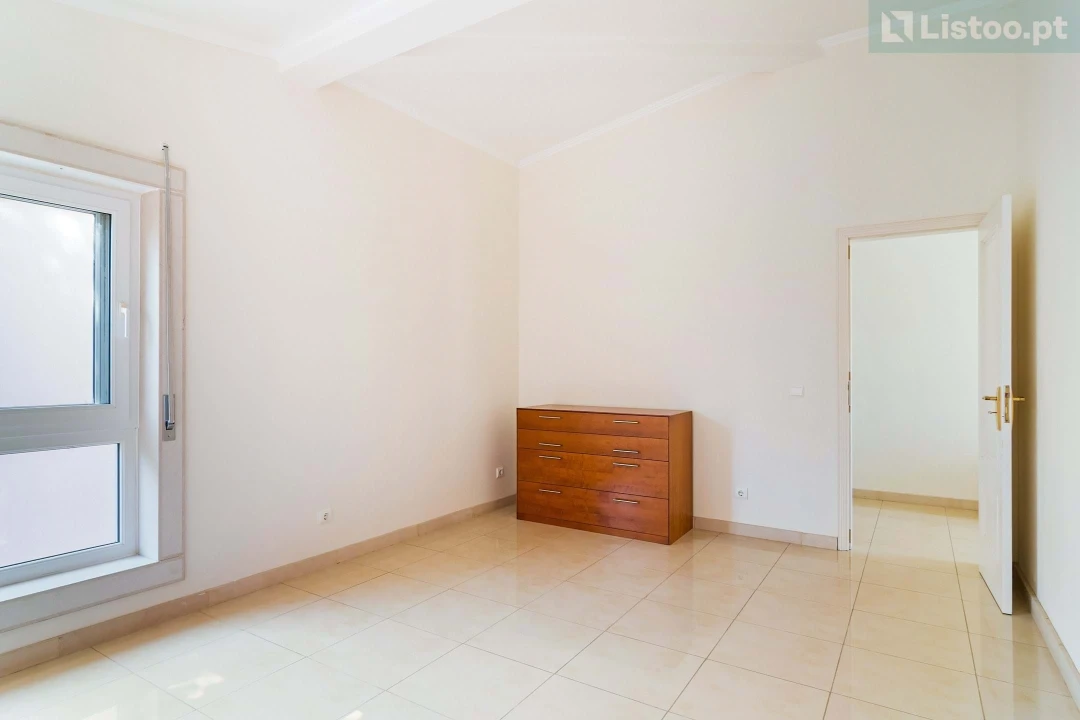 Moradia T4 para Venda em Agualva e Mira-Sintra Foto 15