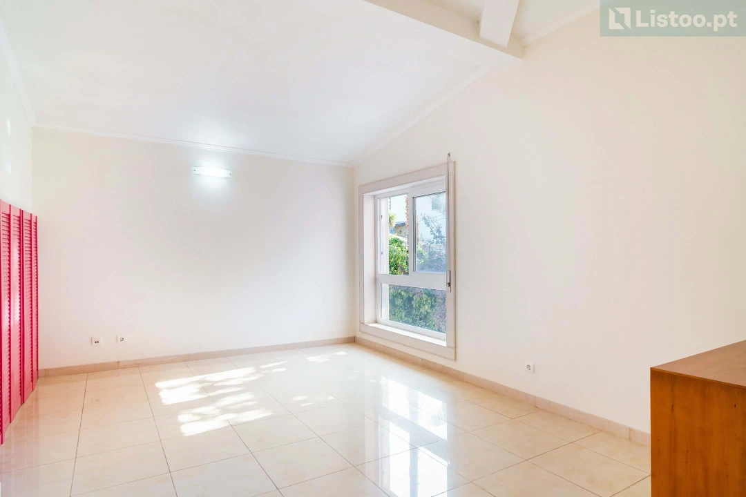 Moradia T4 para Venda em Agualva e Mira-Sintra Foto 14