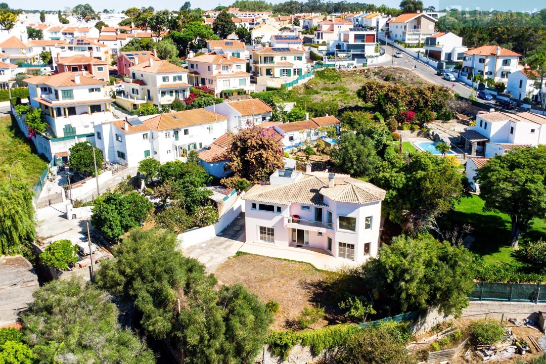 Moradia T4 para Venda em Agualva e Mira-Sintra Foto 2