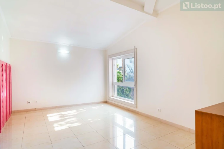 Moradia T4 para Venda em Agualva e Mira-Sintra Foto 14