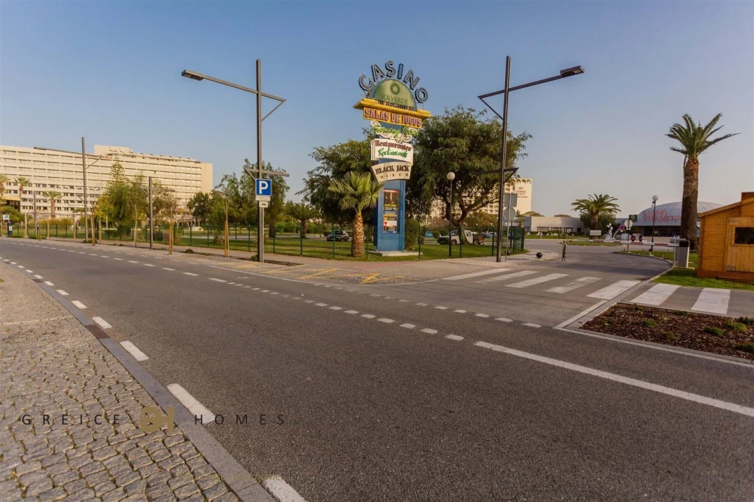 Apartamento T1 para Venda em Quarteira Foto 9