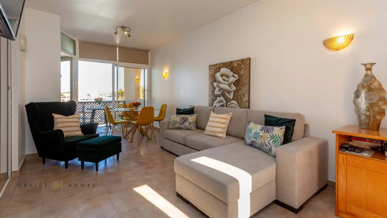 Apartamento T1 para Venda em Quarteira Foto 19