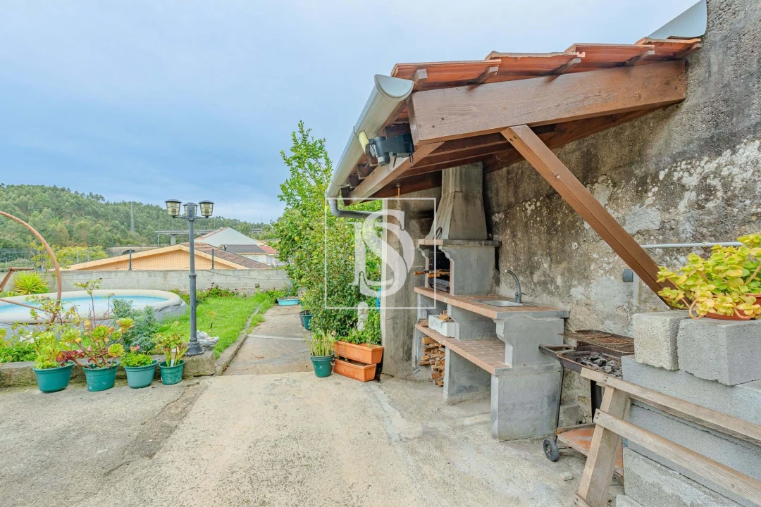 Moradia T4 para Venda em Custoias Foto 34