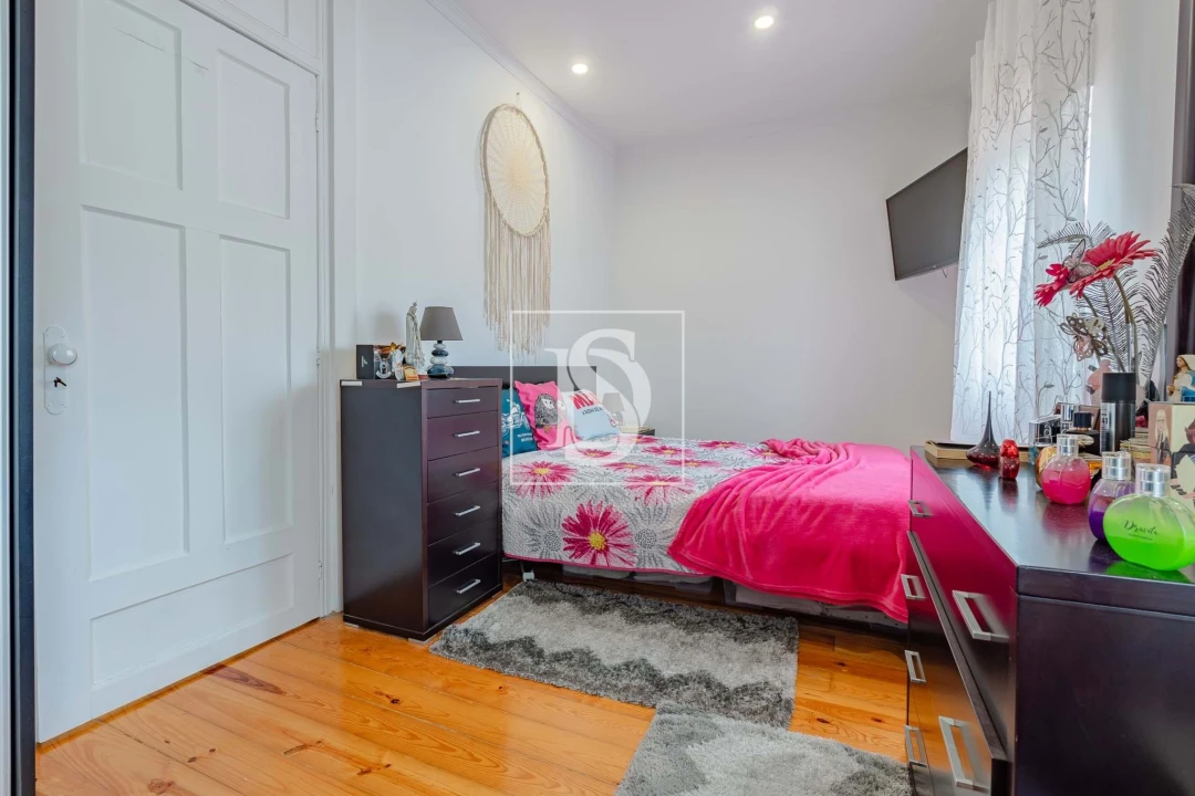 Moradia T4 para Venda em Custoias Foto 10