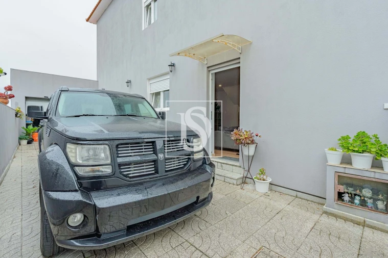 Moradia T4 para Venda em Custoias Foto 33