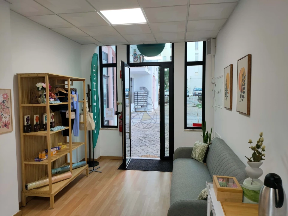 Negócio para Arrendamento em Armação de Pera Foto 3