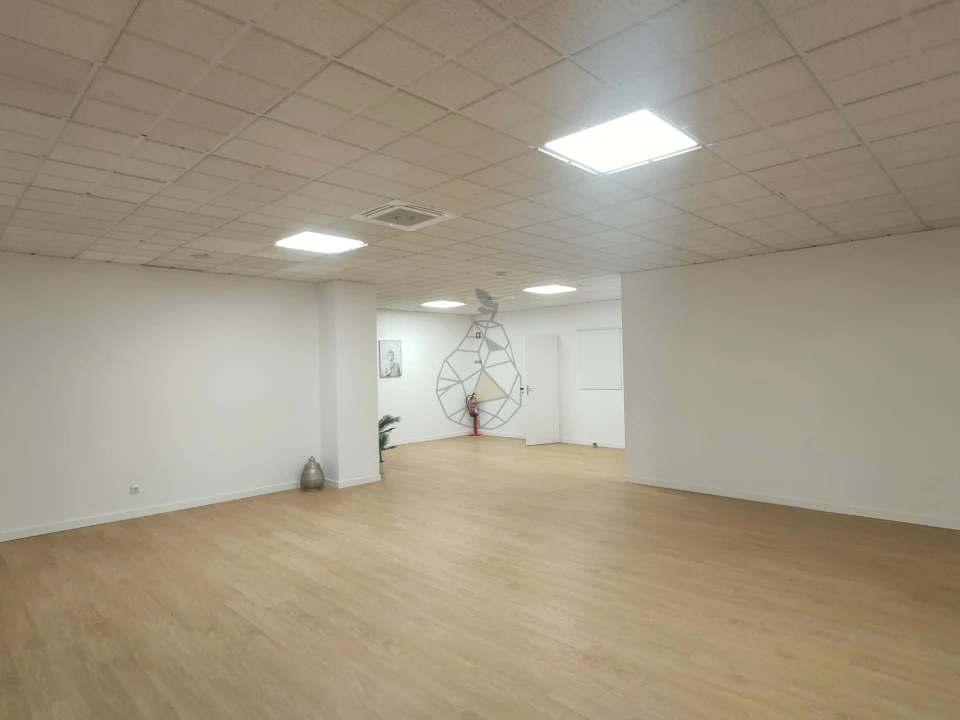 Negócio para Arrendamento em Armação de Pera Foto 7