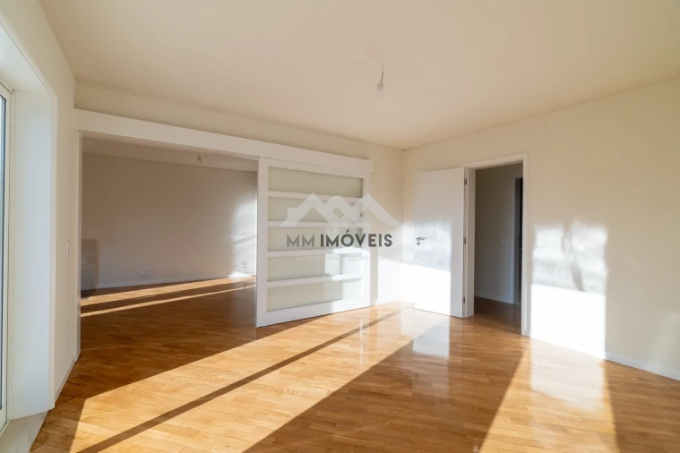 Moradia T4 para Venda em Matosinhos e Leça da Palmeira Foto 40